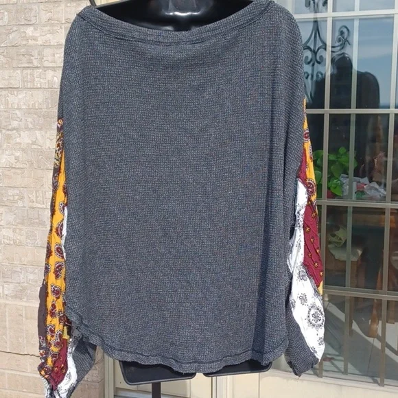 Free People Women's Blossom Thermal Sweater Top in Paisley Floral Sz M - Picture 4 of 6